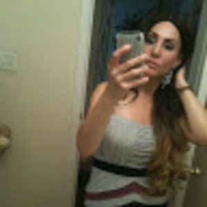 Meet your Posher, Lora